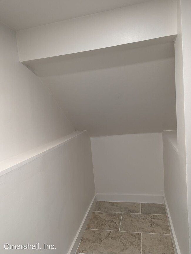 Foto del edificio - 1 br, 1 bath House - 472 Linden Avenue #A