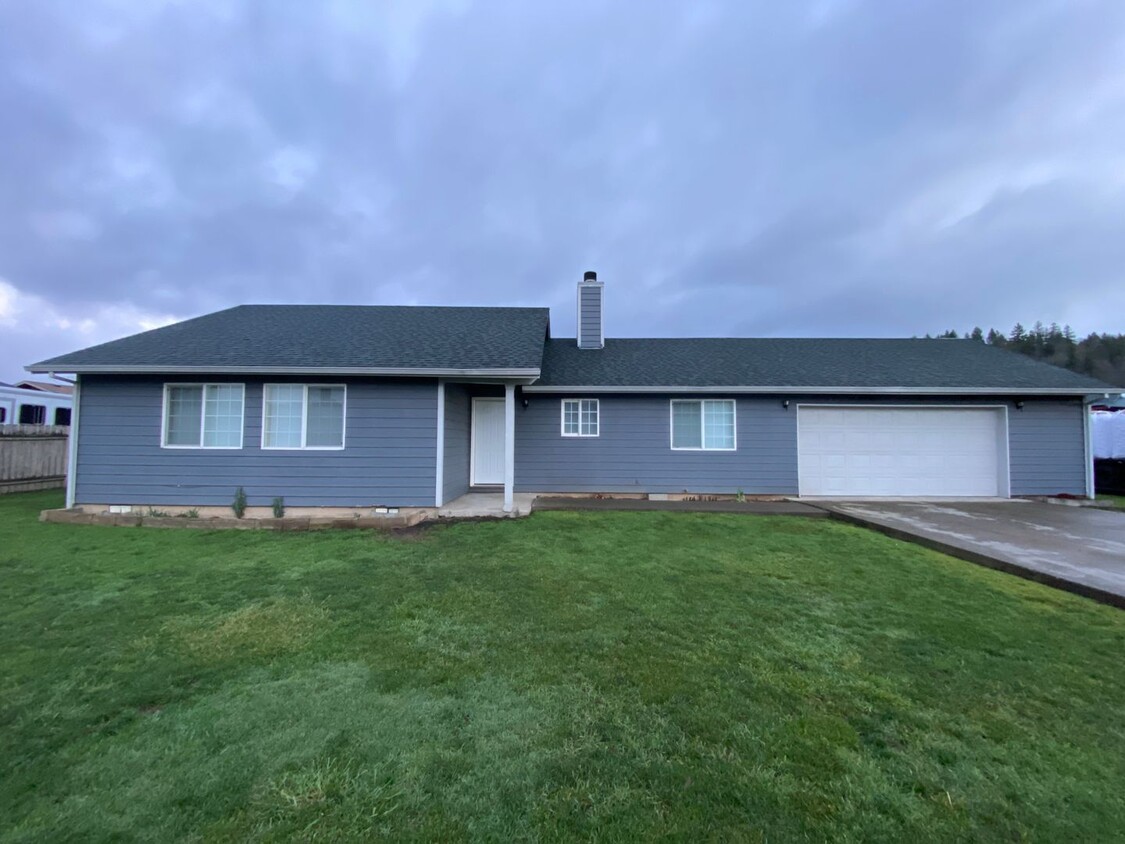 Primary Photo - Application Pending - 3 Bedroom House For ...