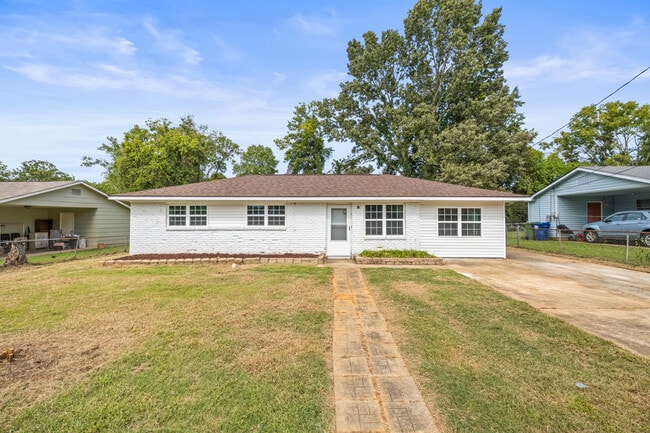 Building Photo - 14002 Creely Dr SW