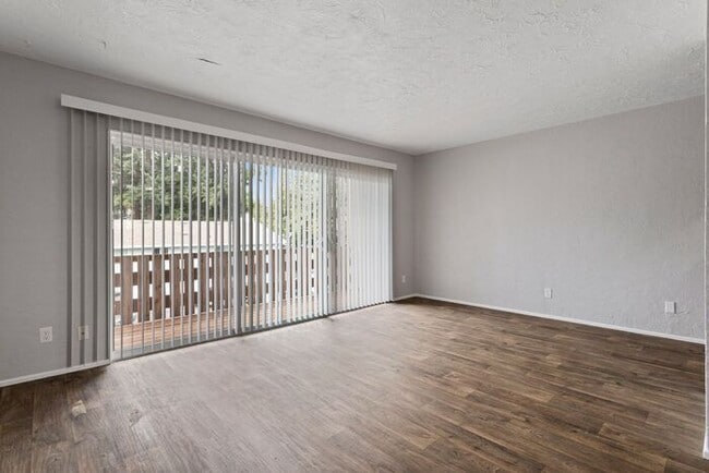 Building Photo - 1 bedroom 1 bath. FIRST MONTH FREE!!!!