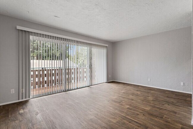 Foto del edificio - 1 bedroom 1 bath. FIRST MONTH FREE!!!!