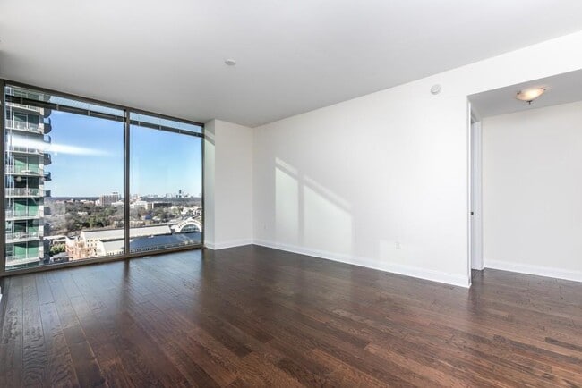 Building Photo - 270 17th St