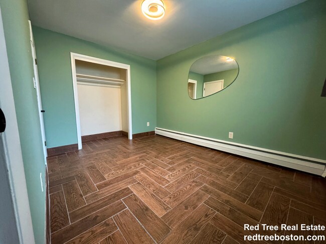 Building Photo - 53A Saint Paul St. Unit 3