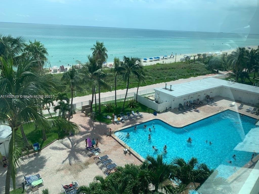 Primary Photo - 6345 Collins Ave