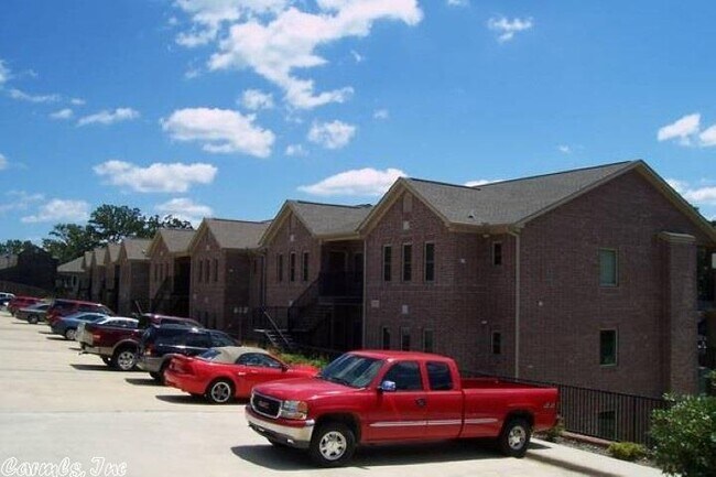 Building Photo - 503 Lakeland Dr