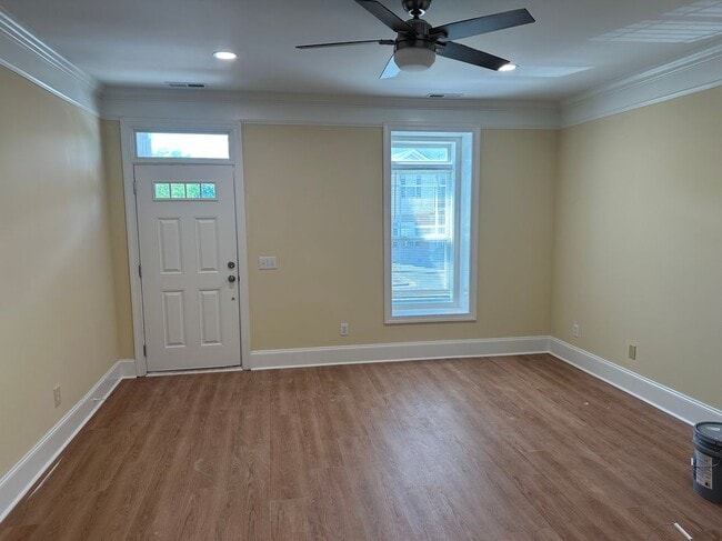 Building Photo - 115 Windermere Dr