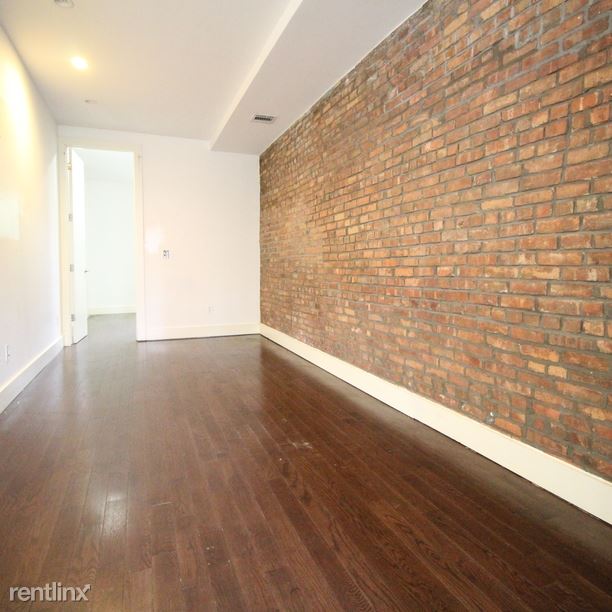 Building Photo - 309 Tompkins Ave