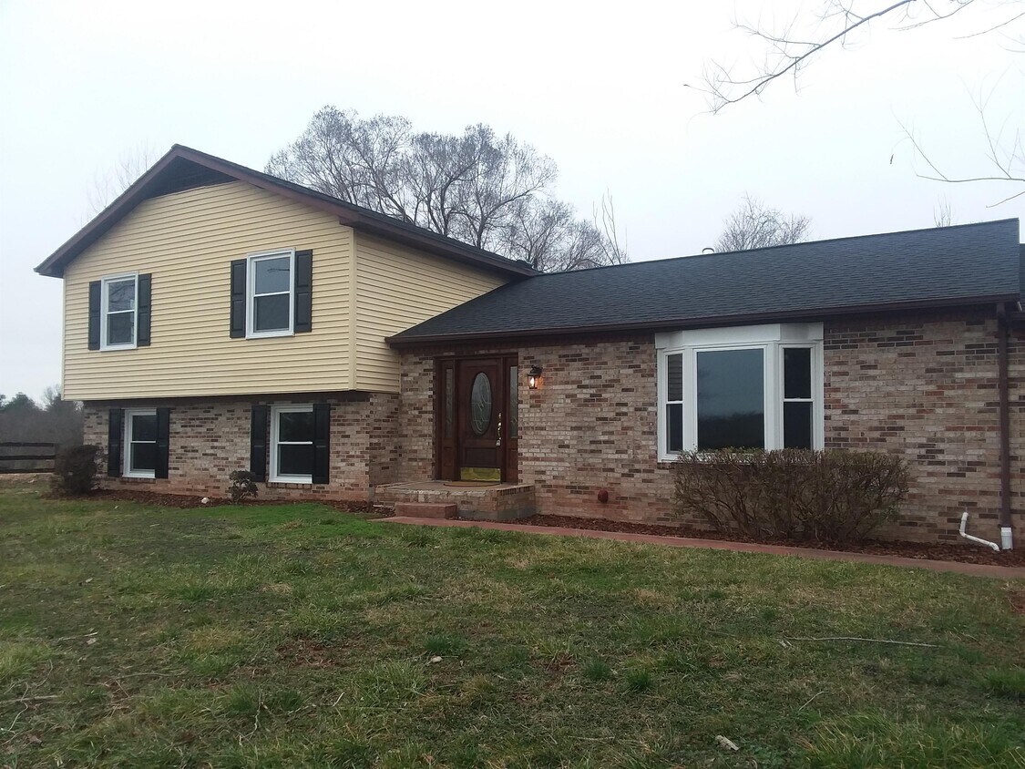 Primary Photo - 9780 Windy Hill Dr