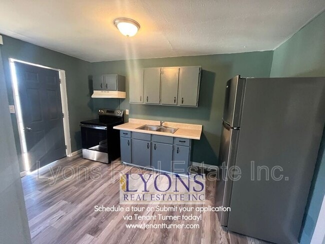 Foto del edificio - 917 Pineknot Rd