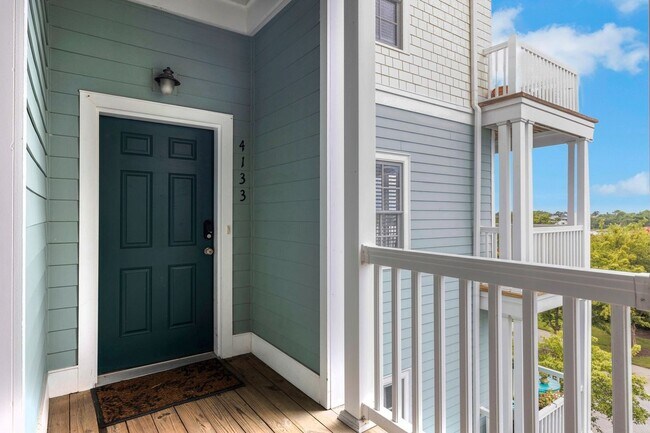 Foto del edificio - Spacious 3BR Condo in Norfolk