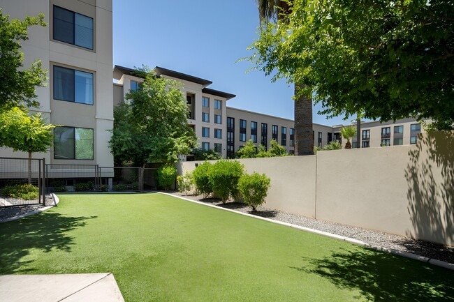 Building Photo - Arts District Apartments