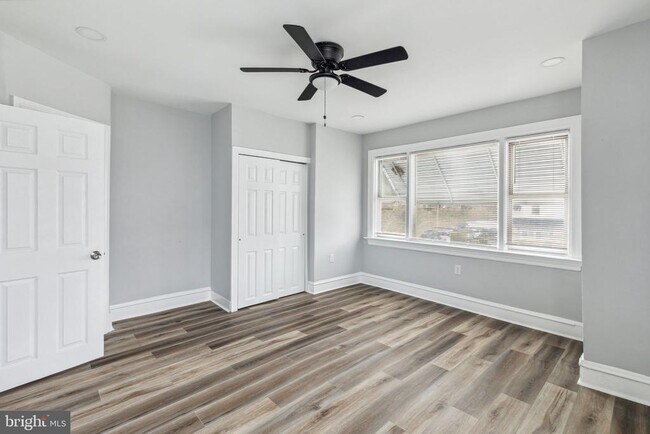 Foto del edificio - 1200 N 64th St