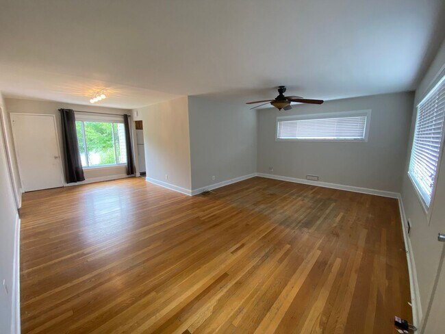 Foto del edificio - 8320 Old Harford Rd