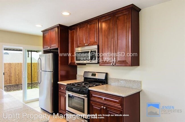Building Photo - 3 br, 2 bath House - 1128 La Presa Ave
