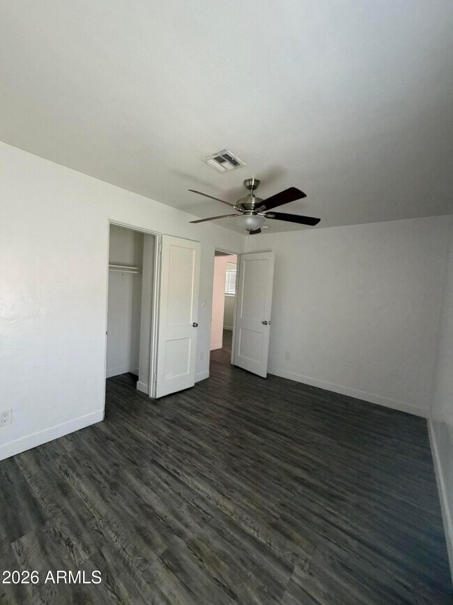 Foto del edificio - 712 W Taylor St