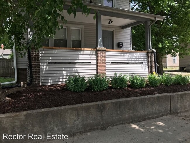 Building Photo - 204 N Lincoln Ave