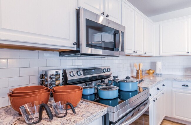 Foto del edificio - 1550 N Desert Willow St