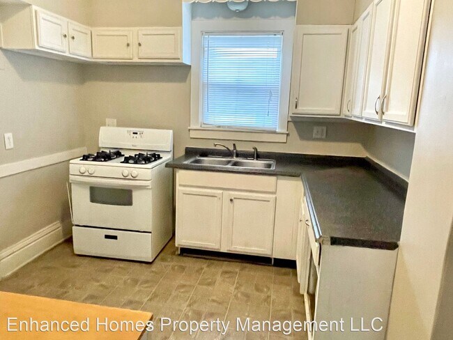Building Photo - 3 br, 1 bath House - 1220 12th St.