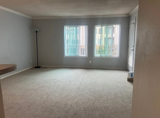 Foto del edificio - 8889 Caminito Plaza Centro