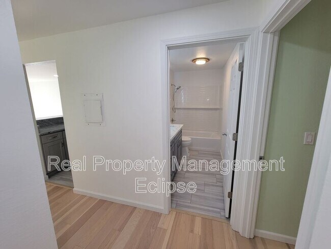 Foto del edificio - 4415 145th Ave NE