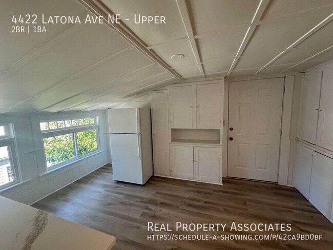 Building Photo - 4422 Latona Ave NE