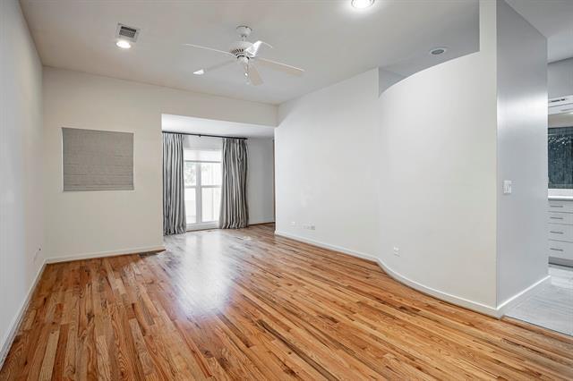 Foto del edificio - 3372 Miro Pl