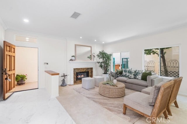 Foto del edificio - 2562 Woodbury Dr