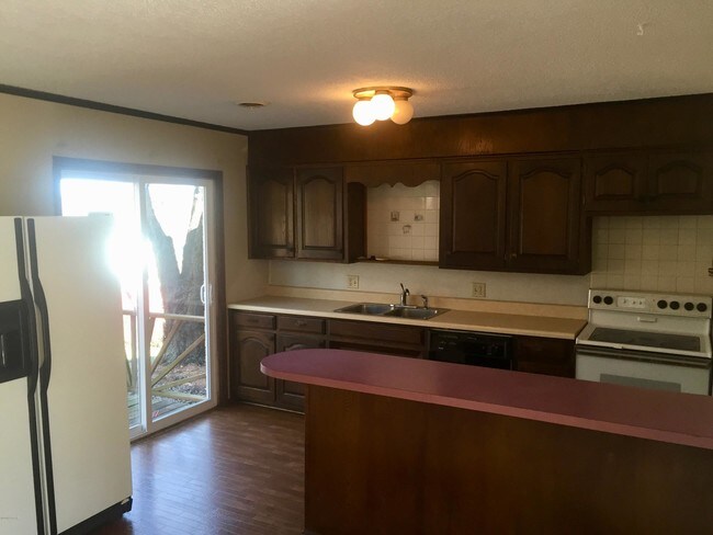 Building Photo - 1803 Briar Dr
