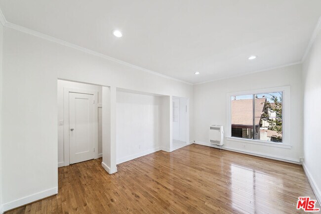 Foto del edificio - 1267 Vin Scully Ave