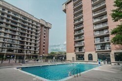 Foto del edificio - 60 Longwood Ave