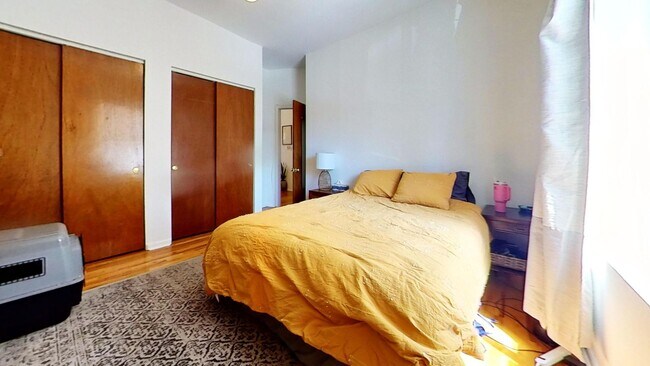 Foto del edificio - Raised First Floor Southport Corridor One ...