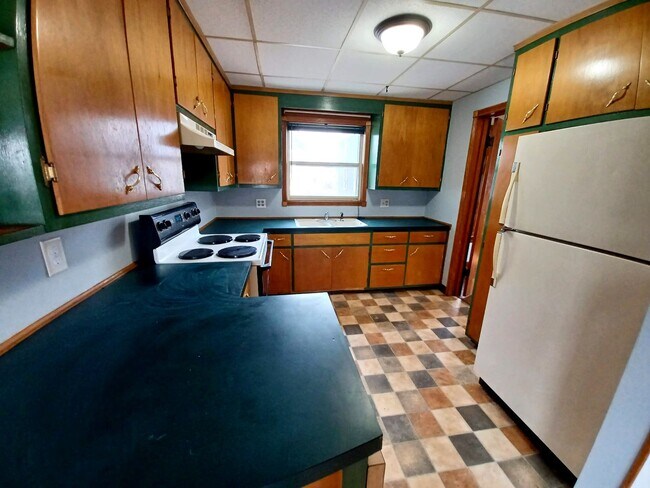 Building Photo - 1805 20th St - Duplex