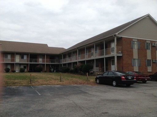 Primary Photo - 2414 Memorial Blvd