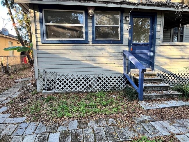 Building Photo - 1223 E Parker St