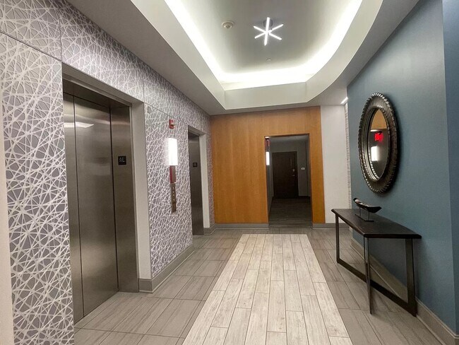 Foto del edificio - 355 I St SW