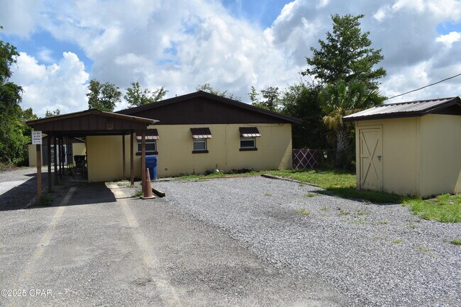 Foto del edificio - 3613 E 14th St