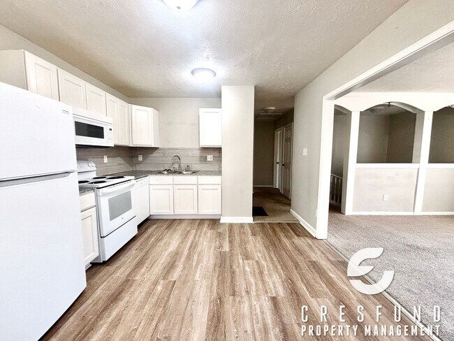 Foto del edificio - 4 BED, 2 BATH AVAILABLE AND READY FOR MOVE IN TODAY!