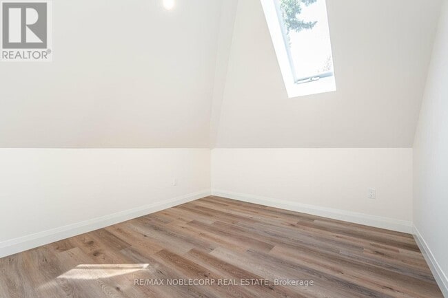 Building Photo - 40 Montcalm Ave