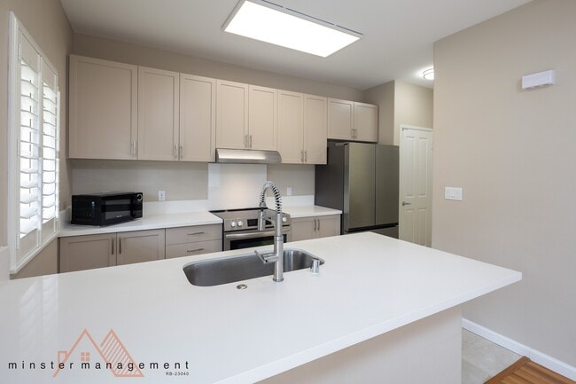 Foto del edificio - 7080 Hawaii Kai Dr