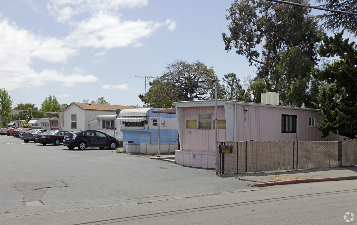 Primary Photo - Del Rio Mobile Home Park