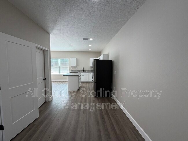 Foto del edificio - 1418 SE Magnolia Loop