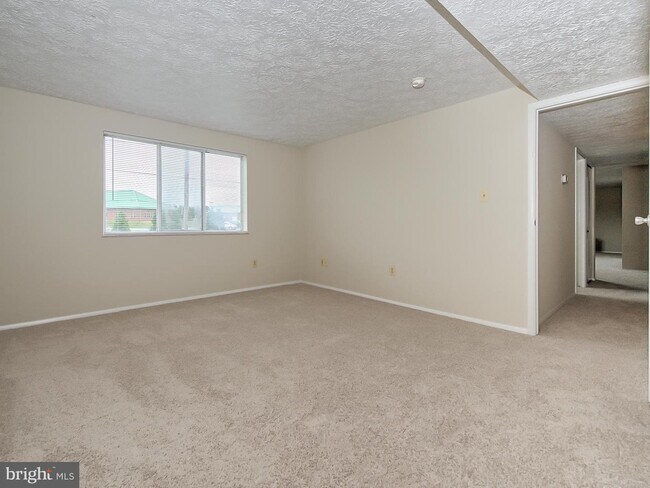 Foto del edificio - 750 Heather Ridge Dr
