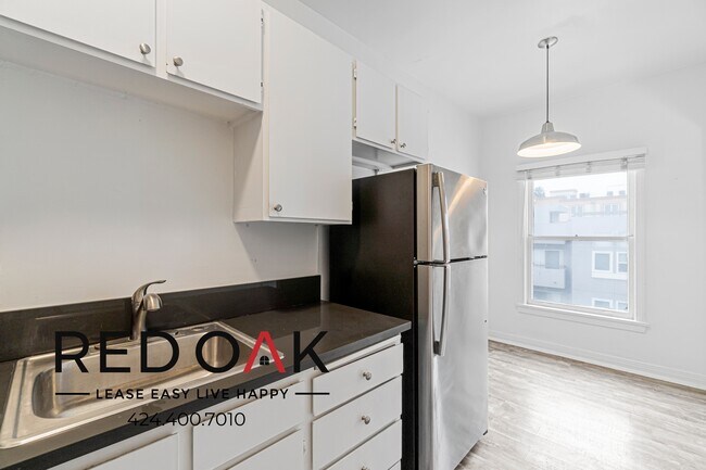 Foto del edificio - ~1 Month FREE~ Sophisticated Studio Featur...