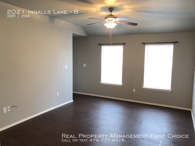 Building Photo - **MOVE IN SPECIAL** Duplex In Alma for Rent!