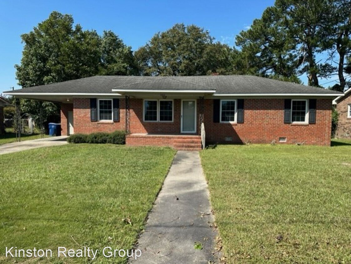 3 br, 1.5 bath House 1002 Brentwood Drive House Rental in Kinston, NC