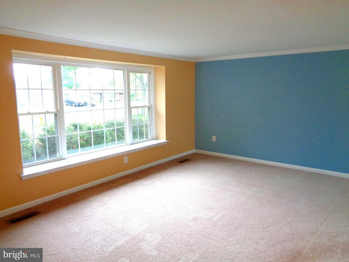 Foto principal - 1608 Debra Dr
