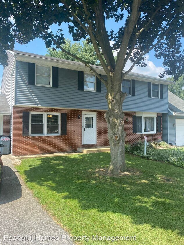 3 br, 1 bath House 13 Clarendon Dr House Rental in Lancaster, PA