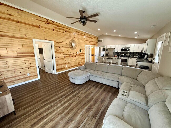 Foto del edificio - 813 Eaton Hollow Rd SW