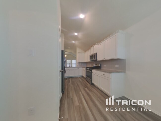 Building Photo - 14469 Cloudview Way