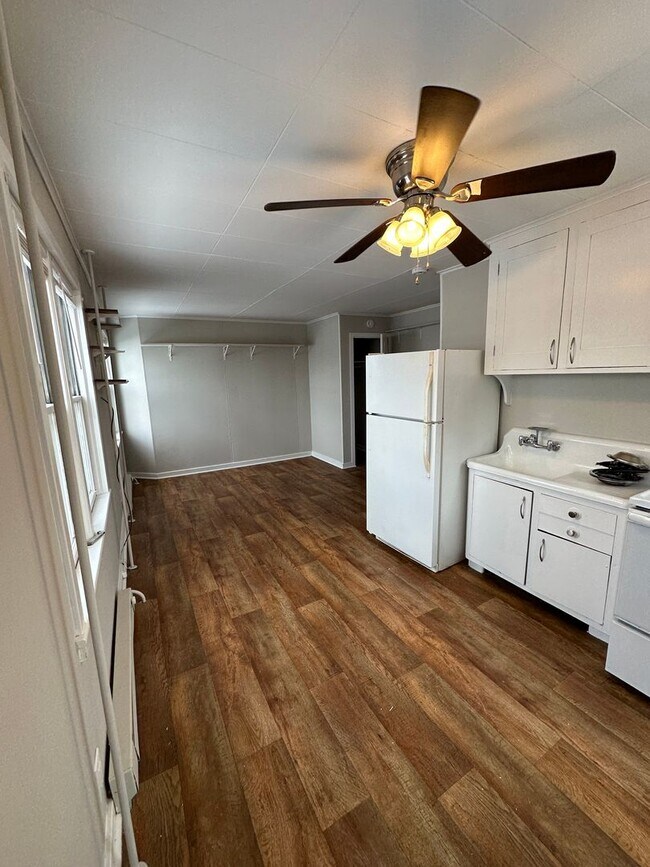 Foto del edificio - 213-215-215 E Franklin St